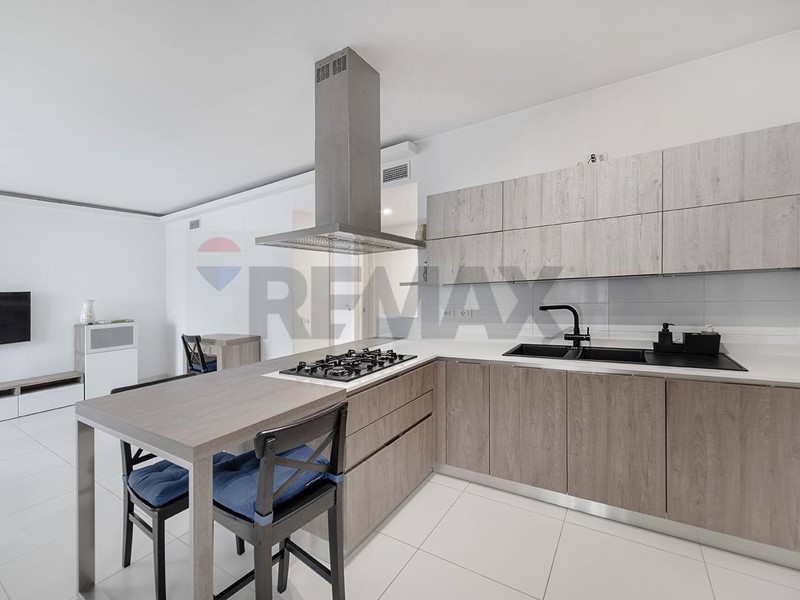 Quadrilocale in Vendita a Sesto San Giovanni, 235'000&euro;, 116 m²