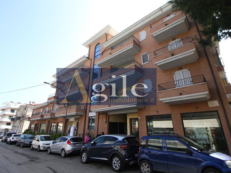 Trilocale in Vendita a Grottammare, 240'000&euro;, 100 m²