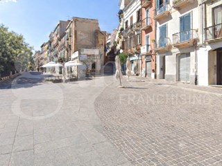 Appartamento in Vendita a Cagliari, 250'000&euro;, 142 m²