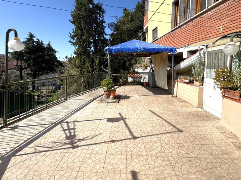 Quadrilocale in Vendita a Carrara, 147'000&euro;, 159 m²