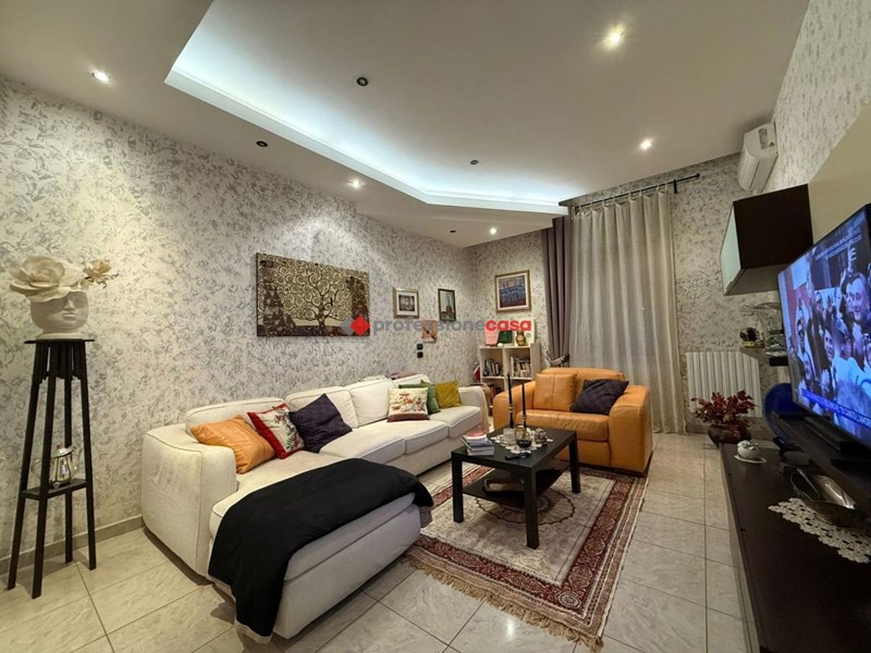 Trilocale in Vendita a Foggia, 70'000&euro;, 143 m²