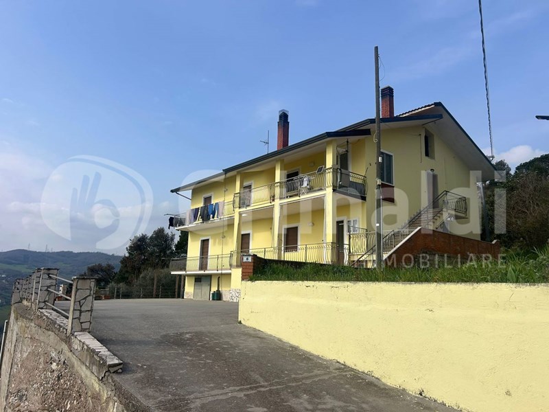 Appartamento in Vendita a Benevento, 138'000&euro;, 150 m²