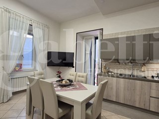 Quadrilocale in Vendita a Napoli, 350'000&euro;, 100 m²