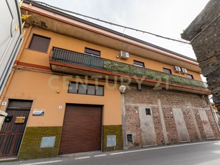 Quadrilocale in Vendita a Valverde, 77'000&euro;, 100 m²