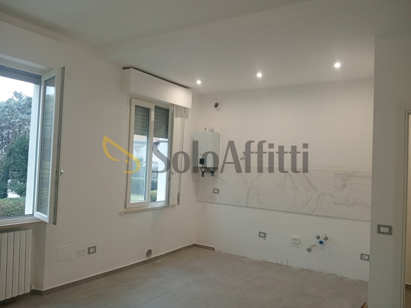 Trilocale in Affitto a Falconara Marittima, zona Castelferretti, 700&euro;, 100 m²