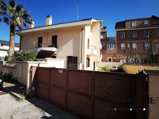 Bilocale in Vendita a Pescara, 94'700&euro;, 76 m²