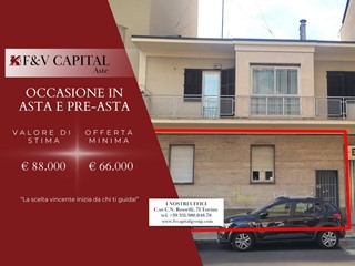 Trilocale in Vendita a Torino, 66'000&euro;, 78 m²