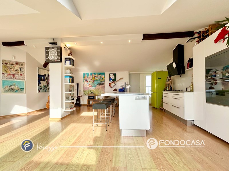 Quadrilocale in Vendita a Varazze, 450'000&euro;, 94 m²