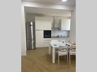 Trilocale in Affitto a Monza, zona Triante, 1'250&euro;, 70 m², arredato