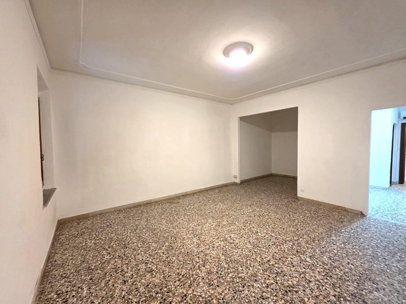 Quadrilocale in Vendita a Santa Croce sull'Arno, 90'000&euro;, 100 m²