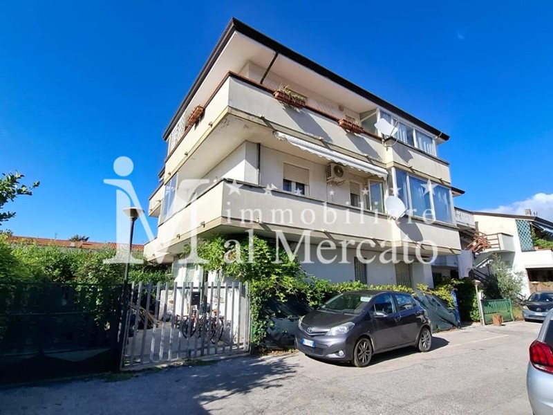 Trilocale in Vendita a Viareggio, 169'000&euro;, 60 m², arredato