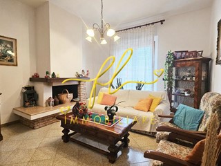 Appartamento in Vendita a Rosignano Marittimo, zona Rosignano Solvay, 295'000&euro;, 146 m², con Box