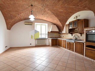 Quadrilocale in Vendita a San Giuliano Terme, 280'000&euro;, 187 m²