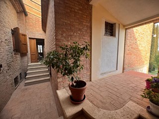 Quadrilocale in Vendita a Castelnuovo Berardenga, zona Monteaperti, 107'000&euro;, 50 m²