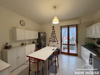 Appartamento in Vendita a Pisa, 270'000&euro;, 115 m², arredato, con Box