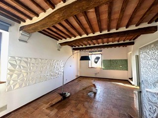 Bilocale in Vendita a Cascina, 140'000&euro;, 70 m²