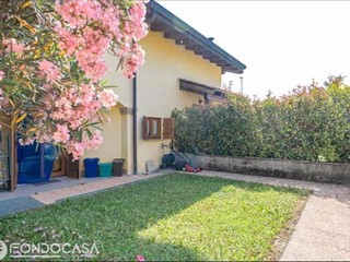 Bilocale in Vendita a Faloppio, 130'000&euro;, 70 m²