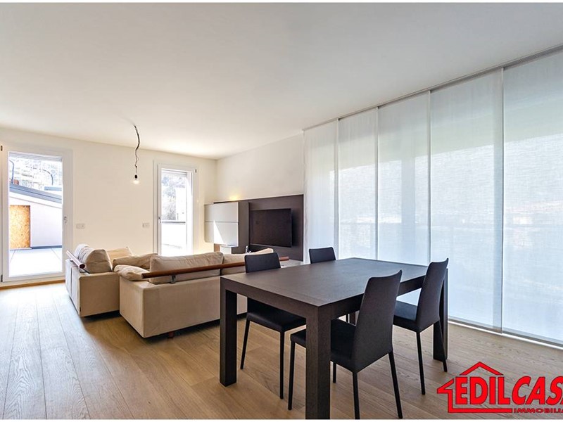 Quadrilocale in Vendita a Malgrate, 630'000&euro;, 160 m²