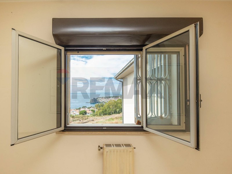 Quadrilocale in Vendita a Aci Castello, 150'000&euro;, 110 m²