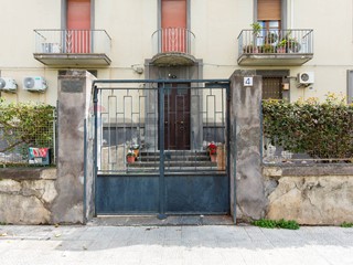 Appartamento in Vendita a Catania, 255'000&euro;, 180 m²