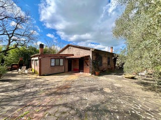 Appartamento in Vendita a Castelnuovo Berardenga, 599'000&euro;, 237 m²