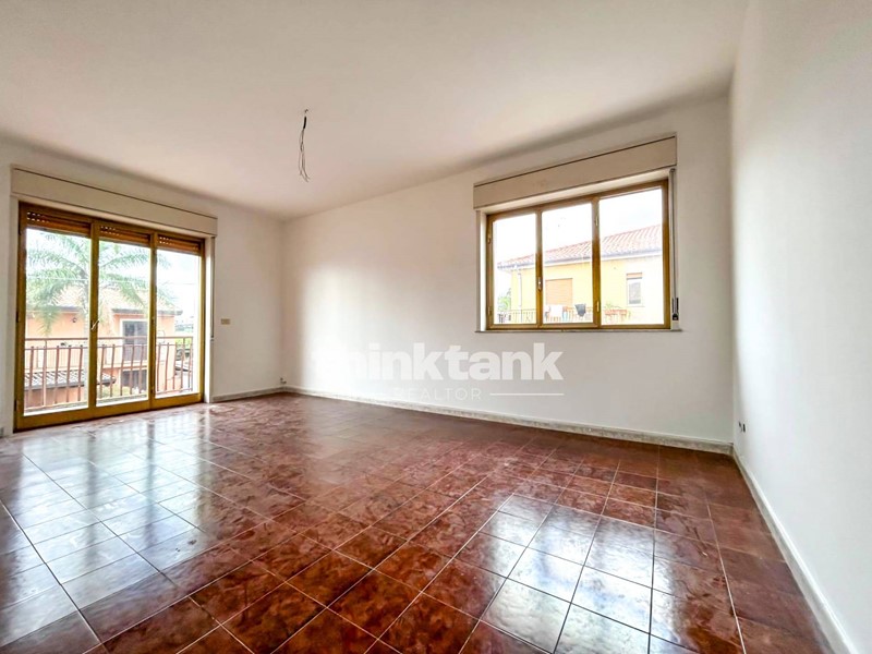 Appartamento in Vendita a Giarre, 105'000&euro;, 110 m²