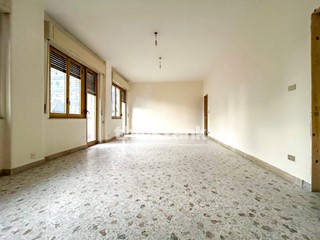 Appartamento in Vendita a Catania, 268'000&euro;, 145 m²