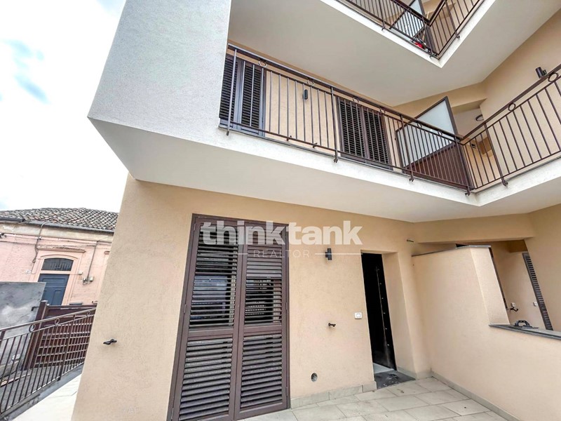 Quadrilocale in Vendita a Catania, 172'000&euro;, 73 m²