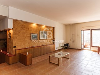 Appartamento in Vendita a Foligno, 230'000&euro;, 157 m²