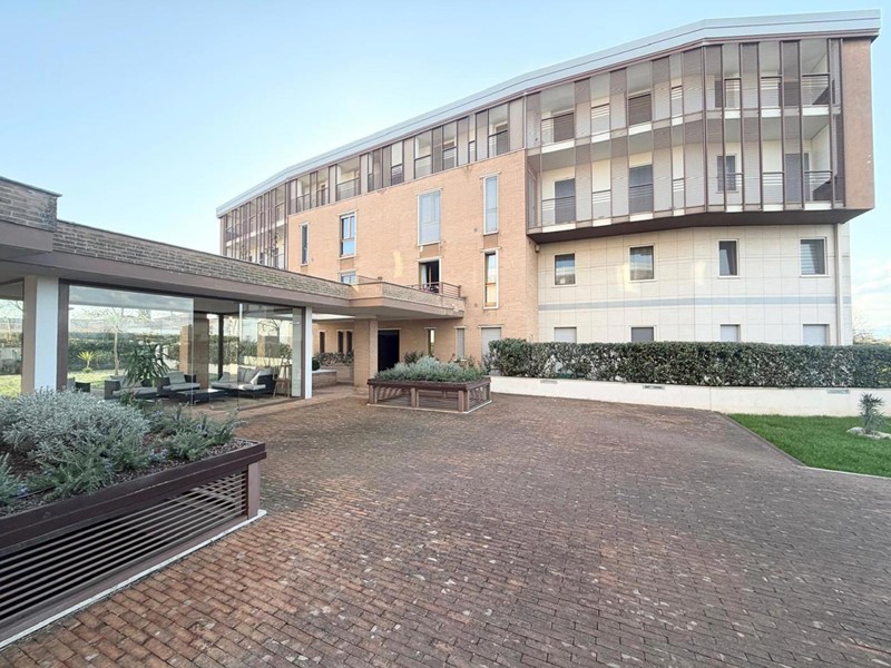 Quadrilocale in Vendita a Bastia Umbra, 210'000&euro;, 124 m², con Box