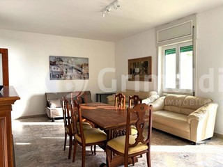 Appartamento in Vendita a Gallipoli, 350'000&euro;, 127 m², con Box