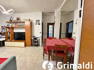 Trilocale in Vendita a Cologno Monzese, 179'000&euro;, 90 m²
