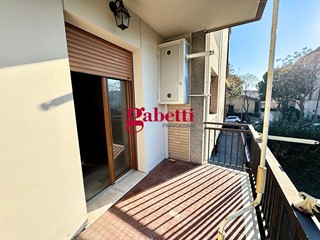 Appartamento in Vendita a Fano, 450'000&euro;, 265 m², con Box