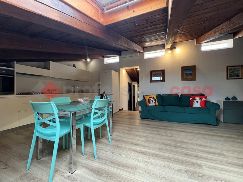 Trilocale in Affitto a Verona, 1'100&euro;, 75 m², arredato