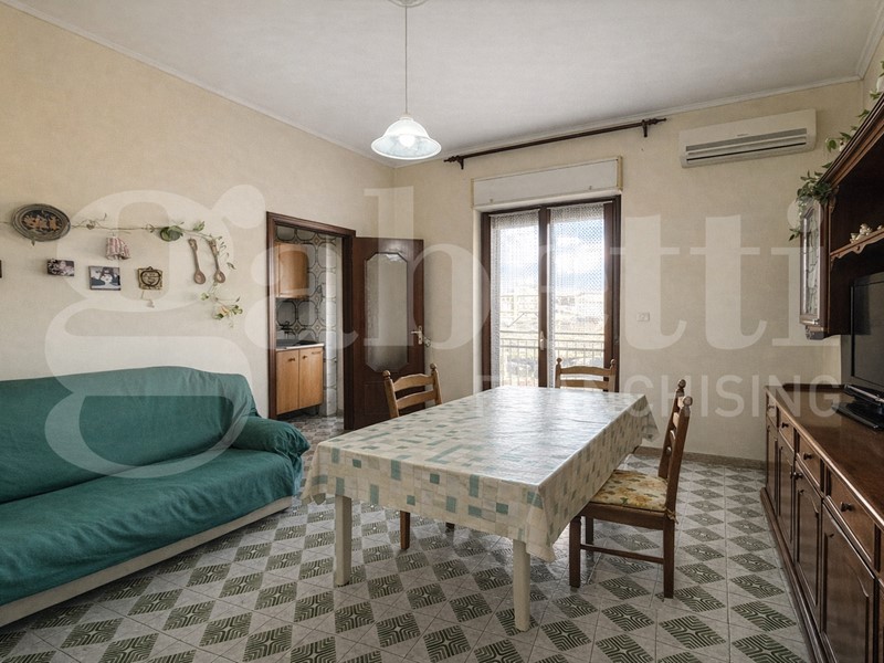 Quadrilocale in Vendita a Scafati, 180'000&euro;, 144 m², con Box