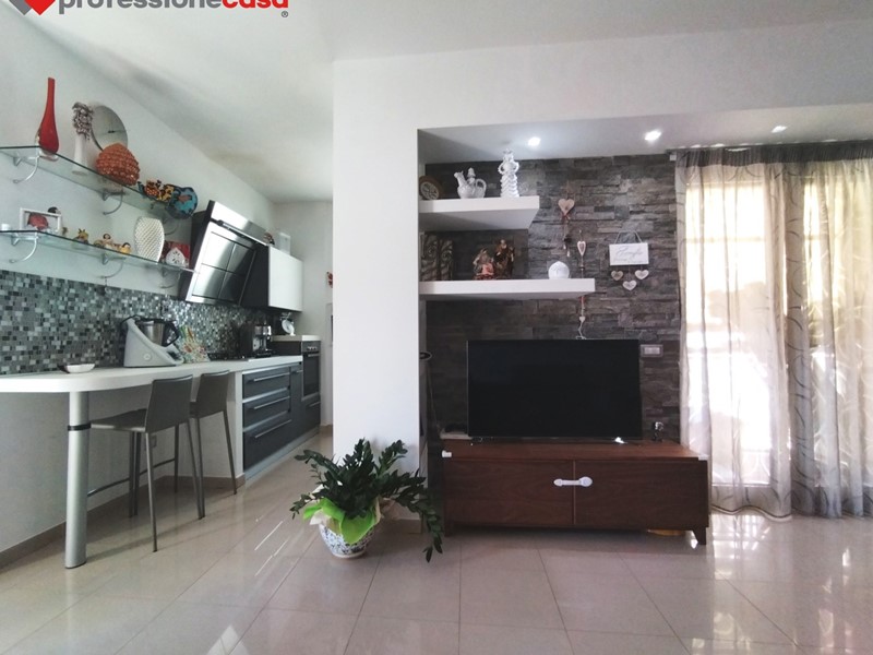 Trilocale in Vendita a Grottaglie, 170'000&euro;, 100 m², con Box