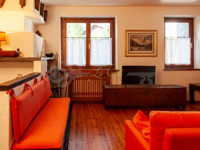 Appartamento in Affitto a Prè Saint Didier, zona Verrand, 10'000&euro;, 119 m², arredato, con Box