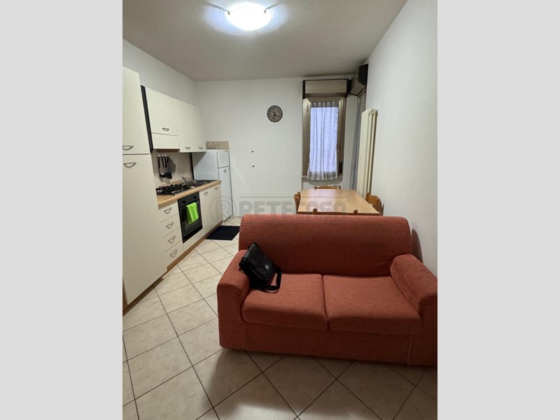 Quadrilocale in Vendita a Longare, zona Longare localitÃ  Costozza, 85'000&euro;, 60 m², arredato