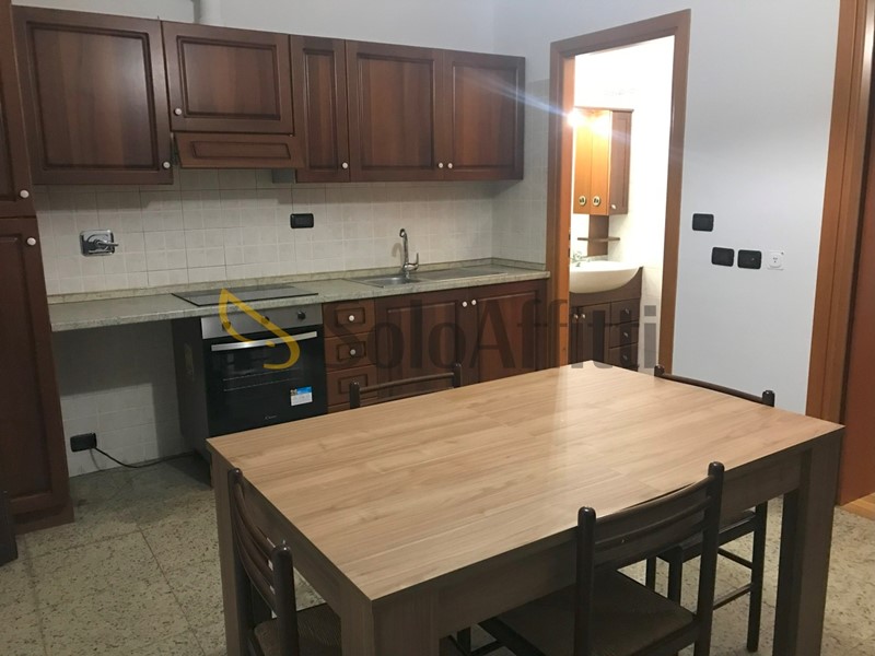 Bilocale in Affitto a Settimo Torinese, zona Borgo Nuovo, 500&euro;, 46 m², arredato, con Box
