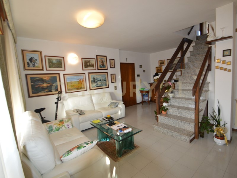 Quadrilocale in Vendita a Grosseto, 215'000&euro;, 103 m², con Box