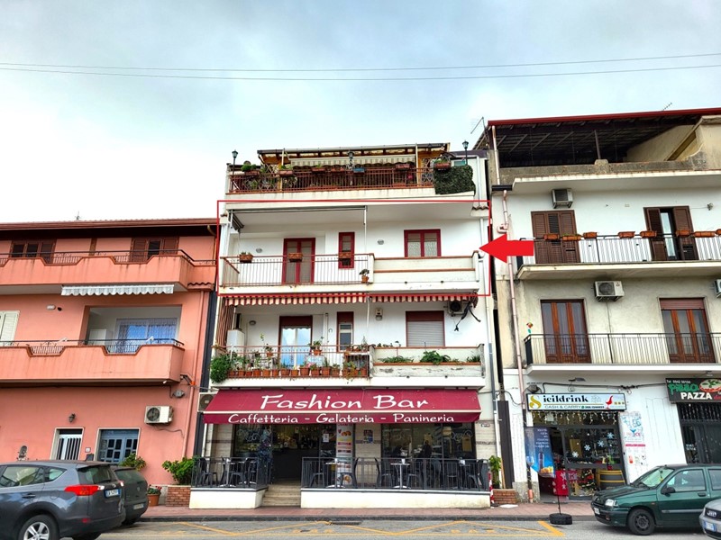 Trilocale in Vendita a Taormina, 160'000&euro;, 105 m²
