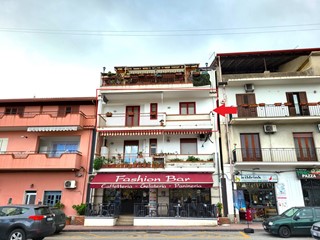 Trilocale in Vendita a Taormina, 160'000&euro;, 105 m²