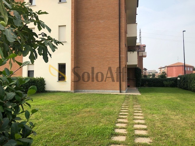 Trilocale in Affitto a Limbiate, zona Villaggio Sole, 809&euro;, 75 m², con Box