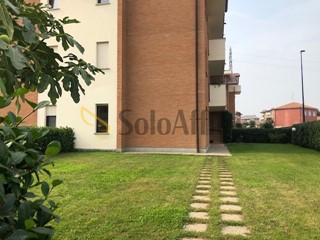 Trilocale in Affitto a Limbiate, zona Villaggio Sole, 809&euro;, 75 m², con Box