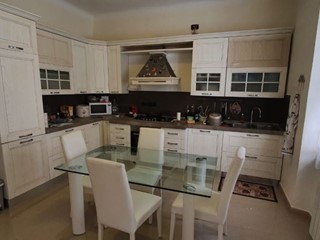 Appartamento in Vendita a Arcola, zona Romito Magra, 200'000&euro;, 120 m², arredato, con Box