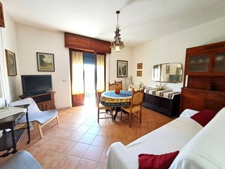 Quadrilocale in Affitto a Massa, zona Marina di Massa, 1'100&euro;, 95 m², arredato