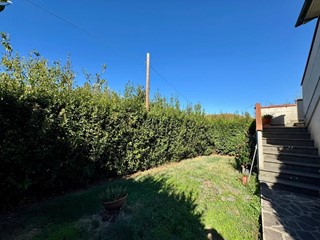 Trilocale in Vendita a Casciana Terme Lari, zona Casciana Terme, 129'000&euro;, 75 m², con Box