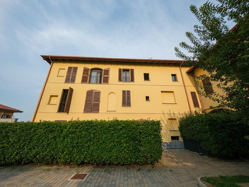 Trilocale in Vendita a Peschiera Borromeo, zona Bettola, 225'000&euro;, 104 m², con Box