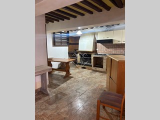 Appartamento in Affitto a Carrara, zona Avenza, 2'500&euro;, 130 m²