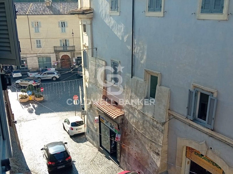 Trilocale in Vendita a Ronciglione, 62'000&euro;, 65 m²